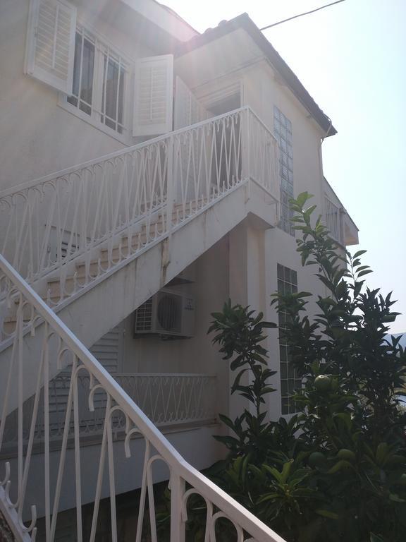Bugenvila Apartman Vrboska